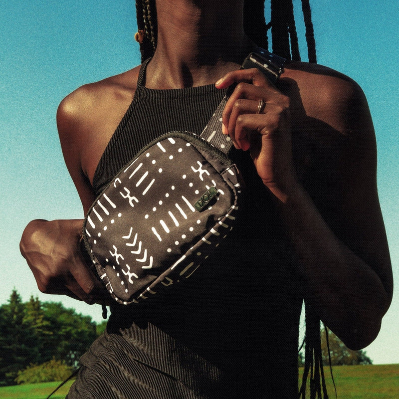 The Mud Black Fanny Pack Fanny Pack DIOP. 